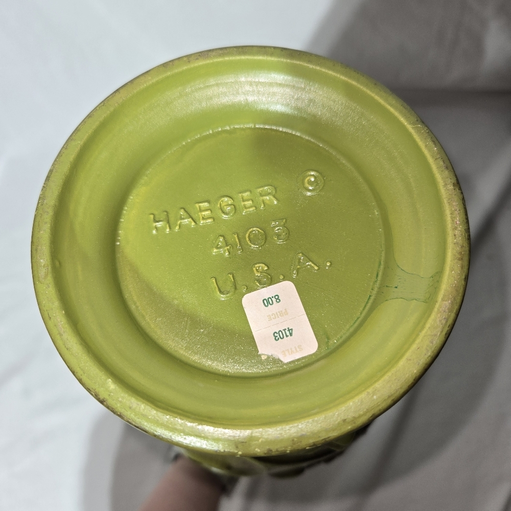 Vintage Haeger Elegant Green Decorative Vase - Picture 9 of 12
